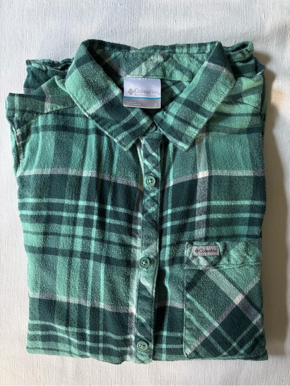 Columbia Women’s Size S Green Plaid Long-Sleeve Flannel Shirt